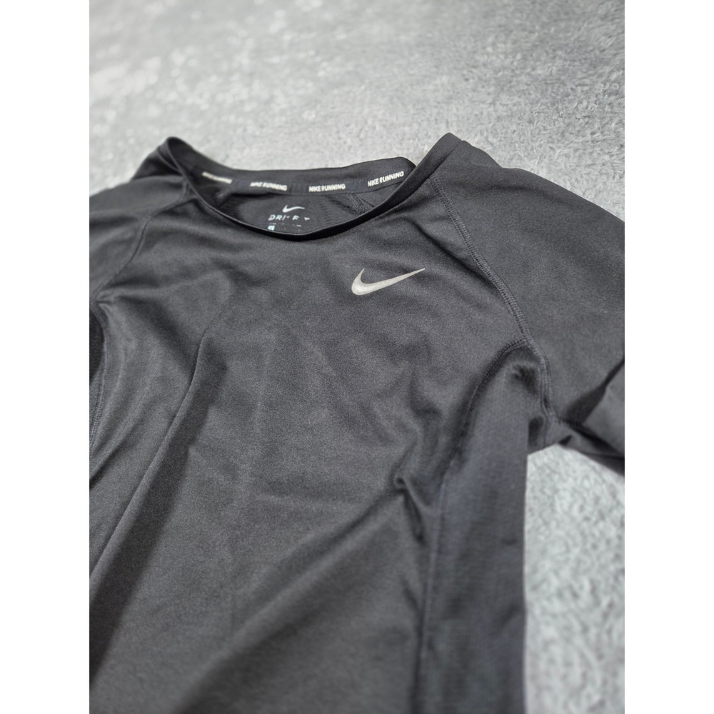 Nike Running Dri-FIT Long Sleeve Shirt Black Womens Workout  Reflective Swoosh